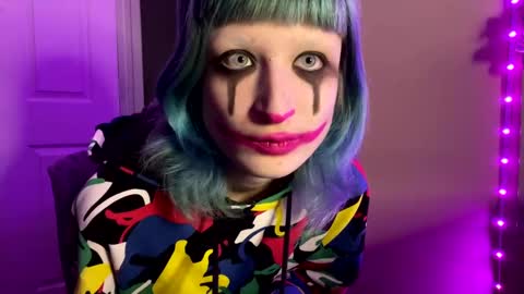 Beckytheclown online show from December 11, 8:04 am