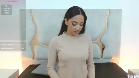 BELLA online show from October 8, 4:13 pm