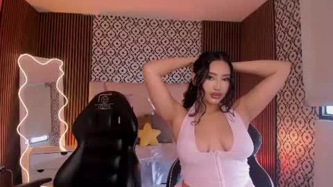BELLA online show from July 19, 1:14 pm