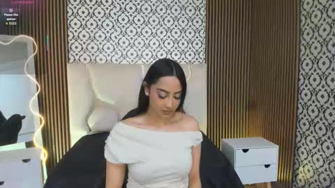 BELLA online show from November 7, 3:14 pm