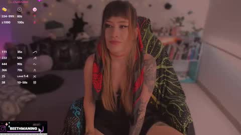       online show from October 5, 8:27 pm