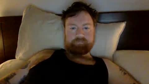 Snapshot of beewolf25 chatting on December 30, 3:58 am Beewolf online show from December 30, 3:58 am