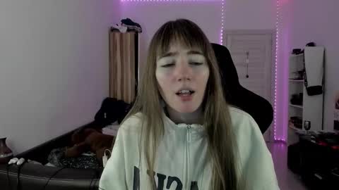 Lisa online show from October 19, 4:55 pm