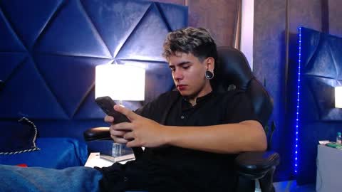 bel_sebu online show from April 10, 9:08 pm