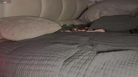  Belkis  online show from April 15, 7:58 pm