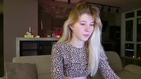 Bella online show from March 9, 7:05 pm