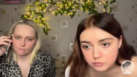 bella_and_alice online show from May 12, 4:16 pm