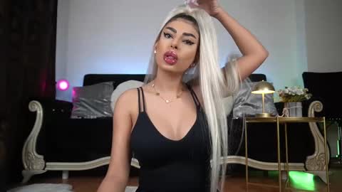 Emma  Bella online show from February 15, 10:10 pm