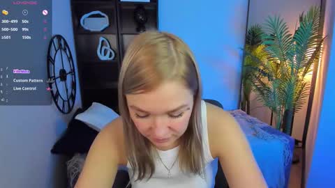 Bella online show from November 14, 9:22 am