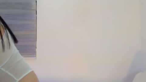 Laura online show from December 22, 10:05 pm