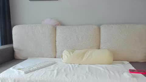 Snapshot of bella_hot77 chatting on February 15, 10:00 am Anna online show from February 15, 10:00 am