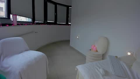 Anna  online show from March 28, 1:12 pm