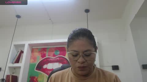 lady online show from November 5, 11:45 am