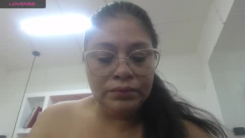 lady online show from November 1, 12:59 pm