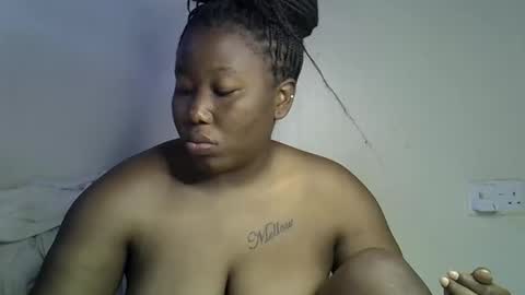 bella_noire1 online show from June 5, 6:30 am