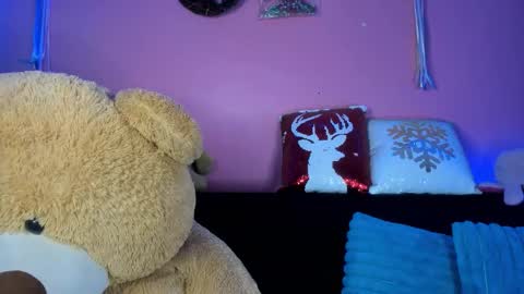 Bella Ponce  online show from December 2, 2:48 pm