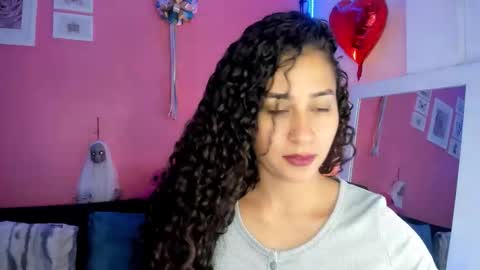 Bella Ponce  online show from October 14, 2:53 pm