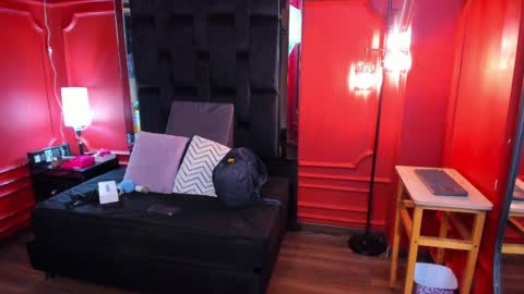 Bella Riviera online show from April 4, 5:20 pm