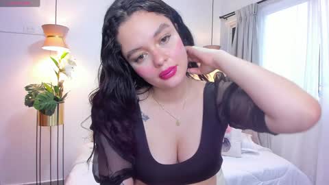 Bella Hadid  online show from February 6, 11:42 am