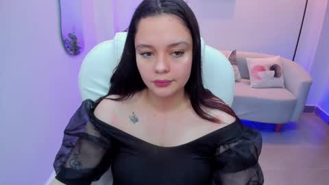  Bella Hadid  online show from March 2, 2:00 pm