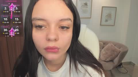 Bella Hadid  online show from January 28, 11:28 am