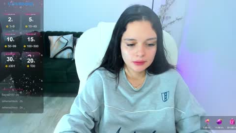  Bella Hadid  online show from January 22, 2:35 pm