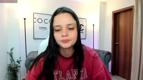  Bella Hadid  online show from March 5, 11:06 am