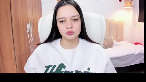  Bella Hadid  online show from February 16, 11:27 am