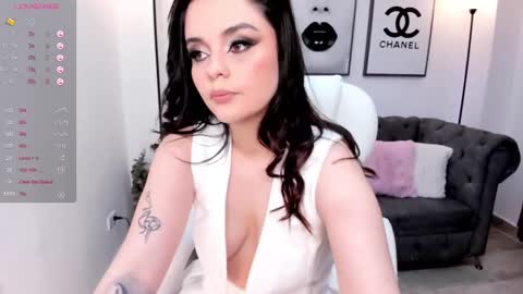 Bella Hadid  online show from March 11, 3:45 pm