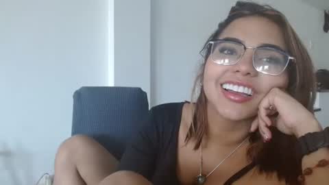 bellabaaker online show from June 26, 8:14 pm