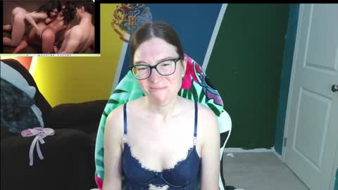 BellaBlake96 online show from May 12, 6:06 pm