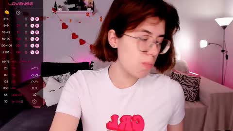 hello guys im Bella online show from November 29, 3:14 am