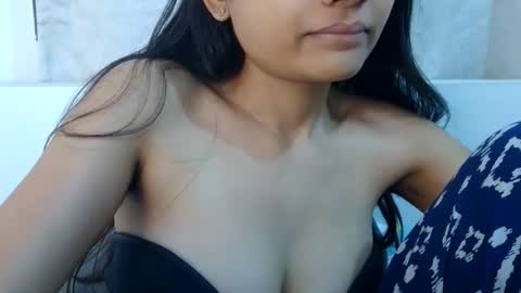 bellacrystall online show from January 8, 5:02 am