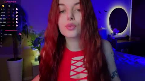 belladevile_ online show from October 23, 8:27 am