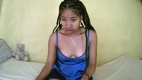 bellaena online show from October 29, 4:25 am