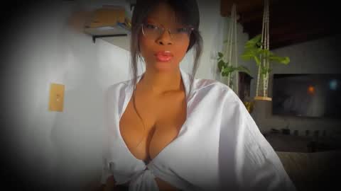 Bellah online show from March 21, 11:15 am