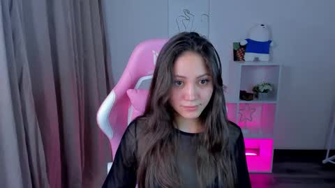 Snapshot of bellalovesss chatting on March 2, 12:32 pm bellalovesss online show from March 2, 12:32 pm