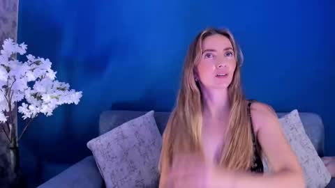 Bella Marie online show from October 3, 11:35 pm