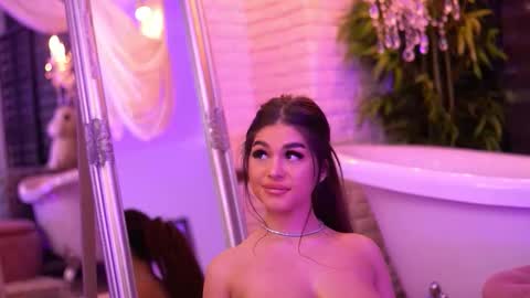 Bella online show from October 7, 6:15 pm