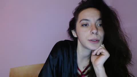 bellaqueen0701 online show from February 19, 10:31 pm