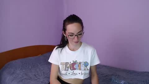 bellaqueen0701 online show from February 25, 8:47 am