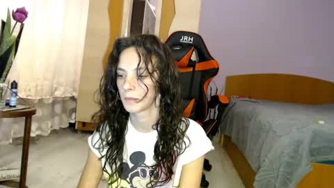 bellaqueen0701 online show from March 9, 10:19 pm