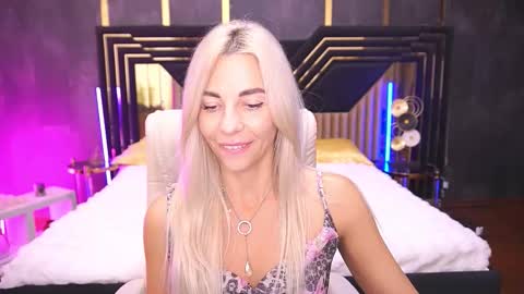 Bella online show from November 5, 10:45 pm