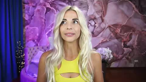 Bella online show from September 24, 9:21 pm