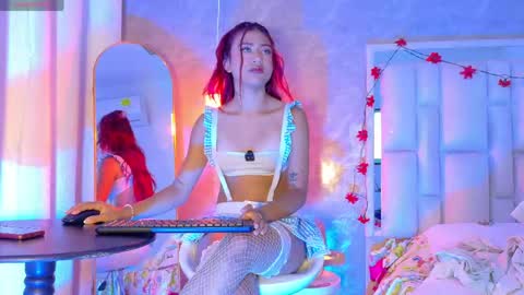 BellaSanderrs online show from April 14, 11:24 am