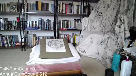 BellaStrange69 online show from April 12, 5:39 pm