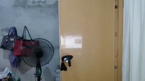 QUEEN BELLA online show from November 24, 7:29 am