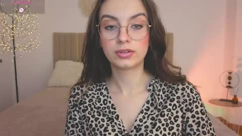Bella online show from May 12, 5:22 pm