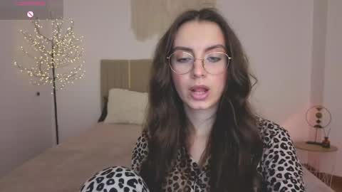 Bella online show from May 11, 2:45 pm