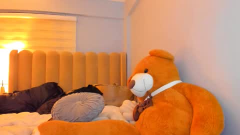 BelleBirkins online show from October 10, 4:24 pm